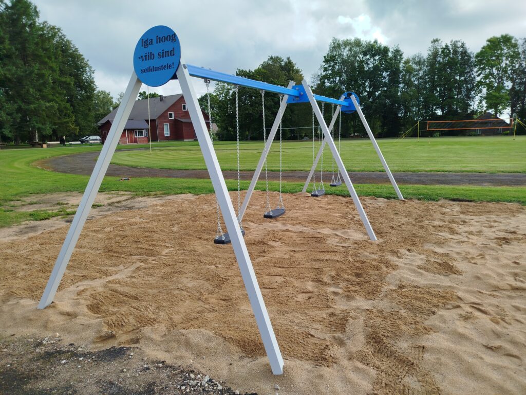 Positiivse tekstiga kiiged koolidesse